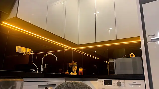 BlackFox V online show from March 18, 9:07 pm