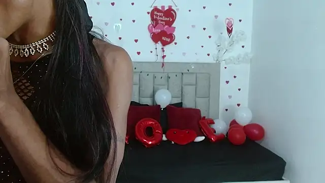 Snapshot of bella_fox723 chatting on February 14, 5:37 am bella fox723 online show from February 14, 5:37 am