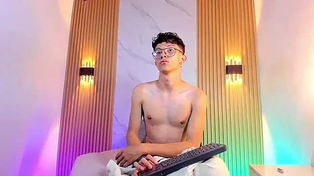 Snapshot of Christopher_Hunter chatting on March 6, 9:11 pm Christopher Hunter online show from March 6, 9:11 pm