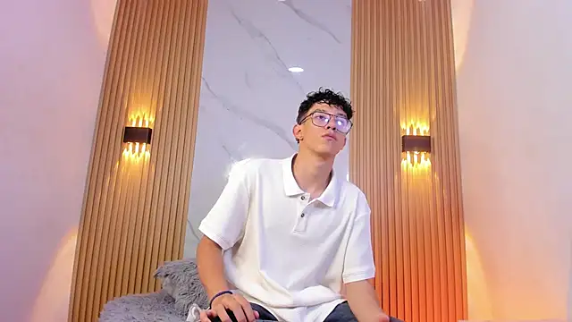 Snapshot of Christopher_Hunter chatting on March 12, 8:15 pm Christopher Hunter online show from March 12, 8:15 pm