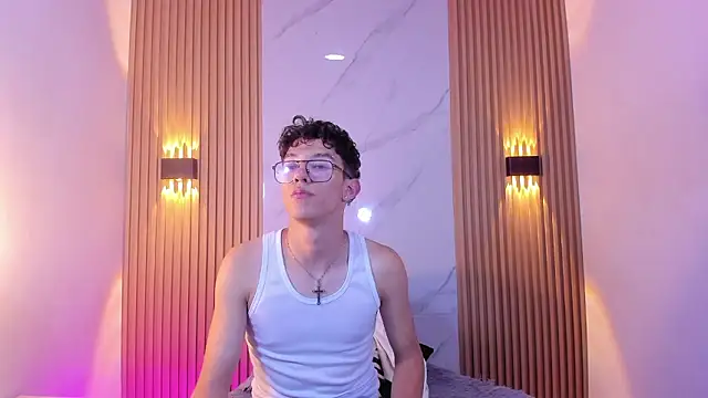 Snapshot of Christopher_Hunter chatting on March 18, 7:50 pm Christopher Hunter online show from March 18, 7:50 pm