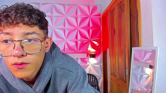 Snapshot of Christopher_Hunter chatting on March 26, 5:02 am Christopher Hunter online show from March 26, 5:02 am