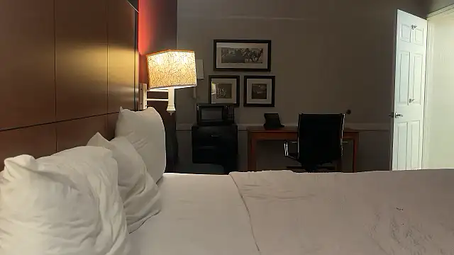 Bigassbottom714 online show from February 8, 9:02 am