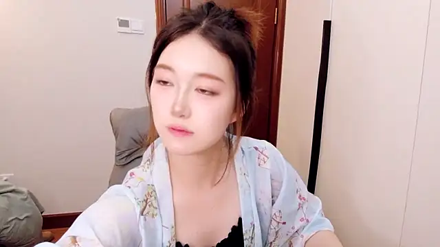 onnina online show from March 31, 8:31 pm