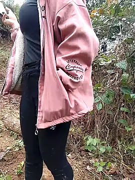 Snapshot of meonho99 chatting on February 5, 1:32 am meonho99 online show from February 5, 1:32 am