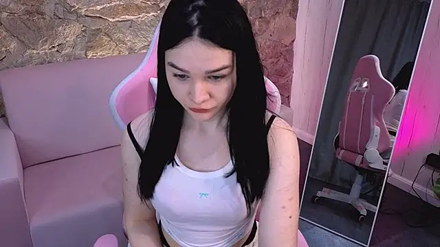 JadeCharm online show from February 6, 8:51 am