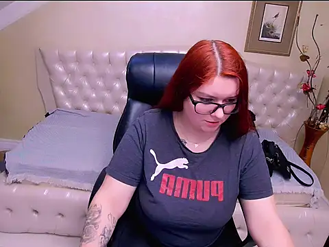 OliviaMile online show from February 11, 7:35 am