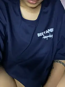 Snapshot of siting00 chatting on April 11, 7:45 am siting00 online show from April 11, 7:45 am