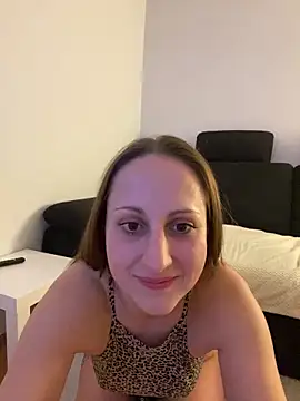 Snapshot of PicNic69x chatting on March 27, 10:42 pm PicNic69x online show from March 27, 10:42 pm