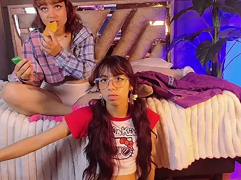 Snapshot of suggar_angel chatting on March 9, 3:38 pm suggar angel online show from March 9, 3:38 pm