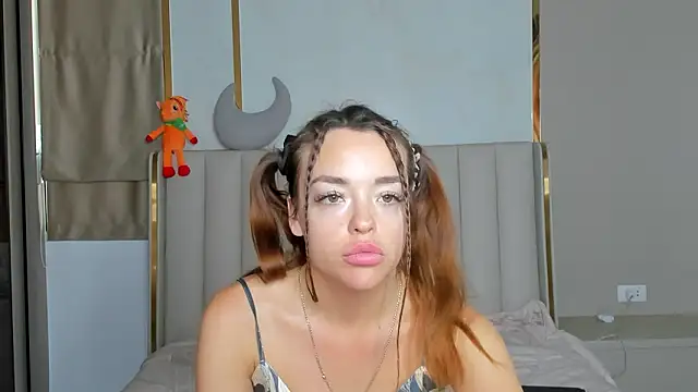 stellaa quenn online show from February 3, 12:09 am