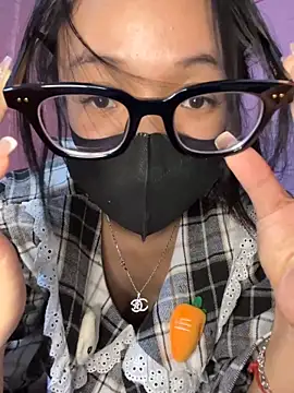 Leeeiuu online show from February 20, 1:44 pm