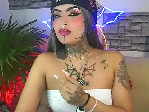 Niki adams001 online show from February 5, 12:37 am