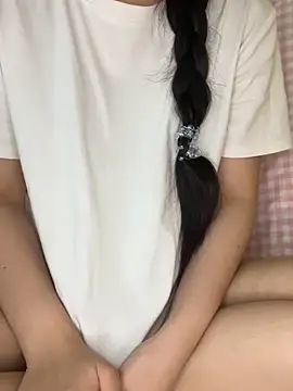 Snapshot of Luna_Nhii05 chatting on February 3, 8:41 am Luna Nhii05 online show from February 3, 8:41 am