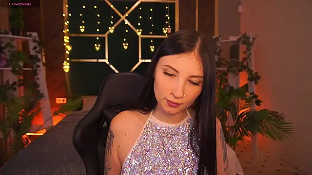 LunaaMay online show from February 25, 3:32 pm