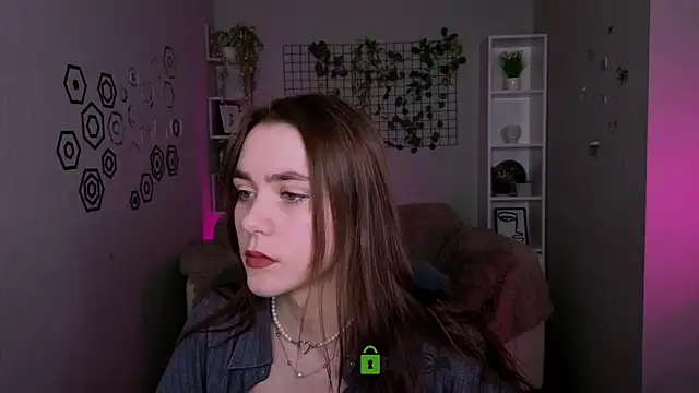 laurenmurrr online show from May 16, 9:39 am