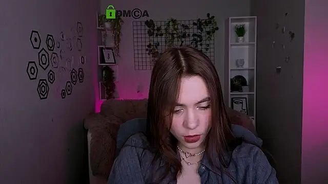laurenmurrr online show from May 16, 10:36 am