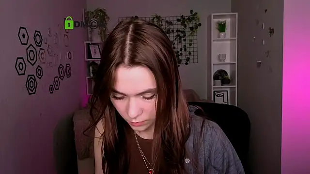 laurenmurrr online show from May 17, 9:17 am