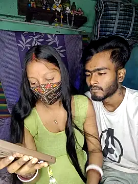 Snapshot of Lovly_Couple_1 chatting on February 7, 10:30 am Lovly Couple 1 online show from February 7, 10:30 am