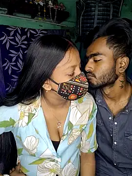 Snapshot of Lovly_Couple_1 chatting on February 8, 11:13 am Lovly Couple 1 online show from February 8, 11:13 am