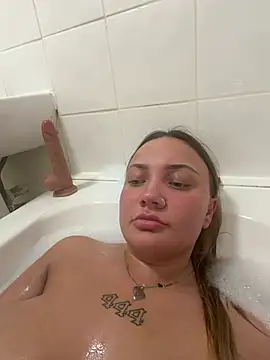 Snapshot of cococherry666 chatting on April 3, 7:01 pm cococherry666 online show from April 3, 7:01 pm