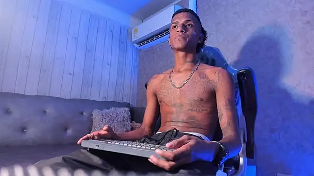 jean steevin online show from February 5, 8:24 pm