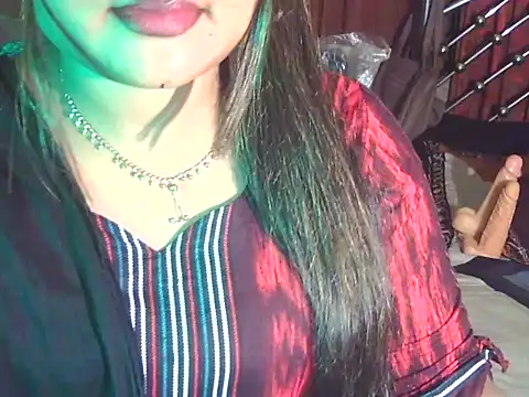 Nusrat Faria online show from May 15, 4:14 pm