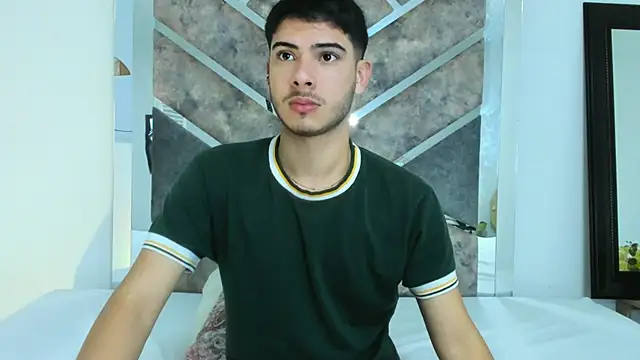 Apolo Gray online show from February 4, 4:29 am