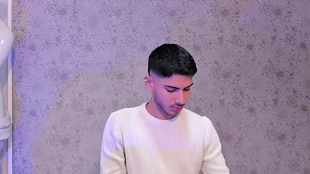 Apolo Gray online show from February 6, 6:40 am