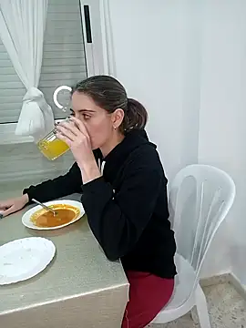 laparejaideal08 online show from March 9, 6:56 pm