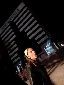 laparejaideal08 online show from April 3, 1:25 am