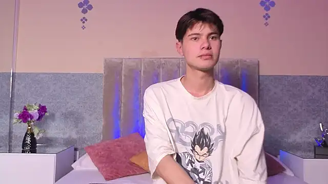 Derek Sinn online show from February 12, 8:15 pm