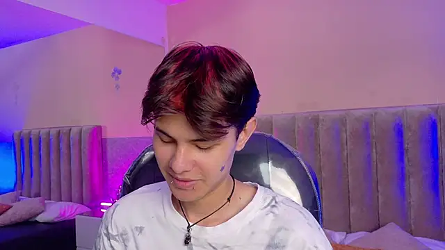 Derek Sinn online show from May 10, 1:38 pm