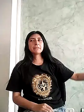 EmmaWilliamss4 online show from February 5, 4:00 pm