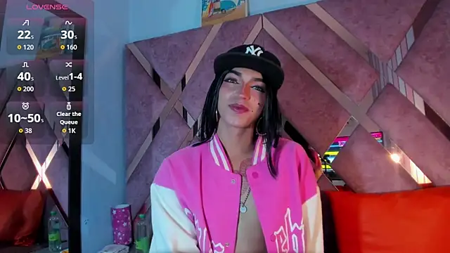 Snapshot of MeghanQueen__ chatting on February 17, 4:09 am MeghanQueen online show from February 17, 4:09 am