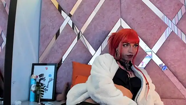 MeghanQueen   online show from May 9, 5:34 am