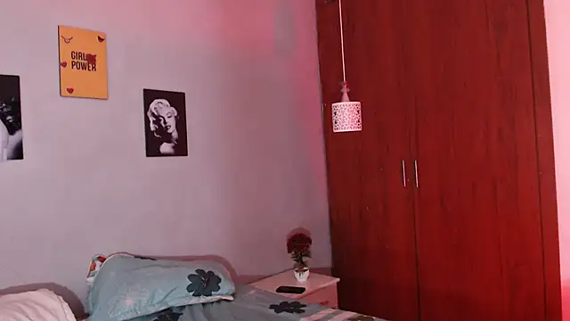 Snapshot of arianna_rossi11 chatting on March 14, 1:16 pm arianna rossi11 online show from March 14, 1:16 pm