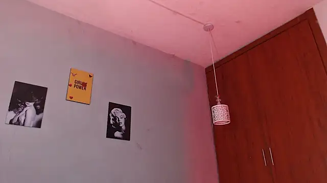 Snapshot of arianna_rossi11 chatting on March 18, 12:41 pm arianna rossi11 online show from March 18, 12:41 pm