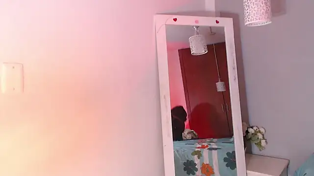 Snapshot of arianna_rossi11 chatting on March 20, 1:27 pm arianna rossi11 online show from March 20, 1:27 pm