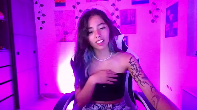 IvyStone  online show from March 12, 12:06 am