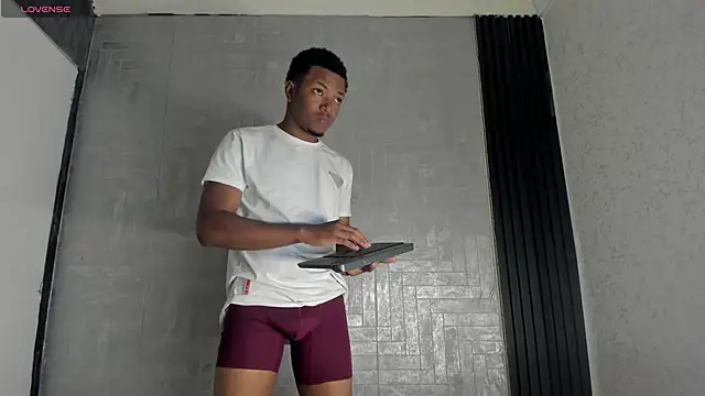 Snapshot of stivenn_boy chatting on February 11, 4:06 am stivenn boy online show from February 11, 4:06 am