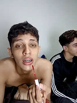 Snapshot of Jeunes_Grossieres chatting on February 5, 3:00 am Jeunes Grossieres online show from February 5, 3:00 am