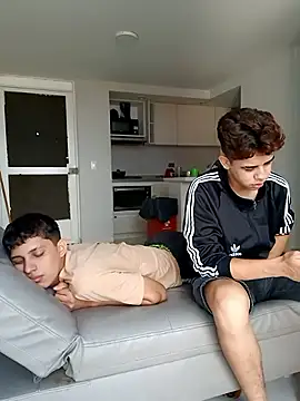 Snapshot of Jeunes_Grossieres chatting on February 5, 7:40 pm Jeunes Grossieres online show from February 5, 7:40 pm