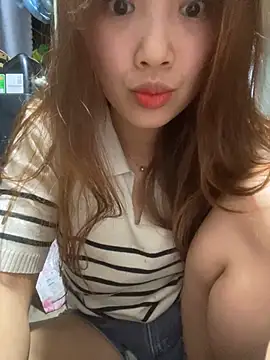 Snapshot of Mary_006 chatting on March 18, 6:22 pm Mary 006 online show from March 18, 6:22 pm