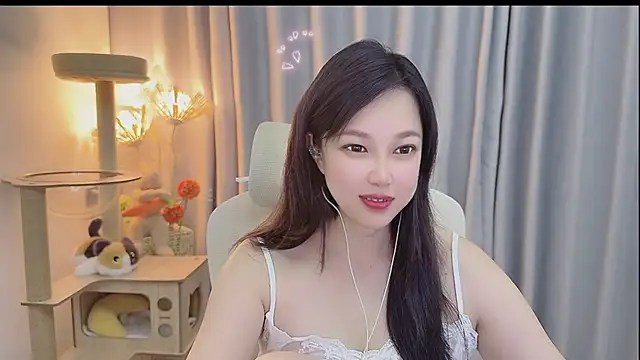Snapshot of Yumi_yuni chatting on June 4, 1:17 pm Yumi yuni online show from June 4, 1:17 pm
