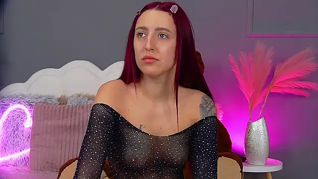 CrystalRedd online show from April 23, 4:46 am
