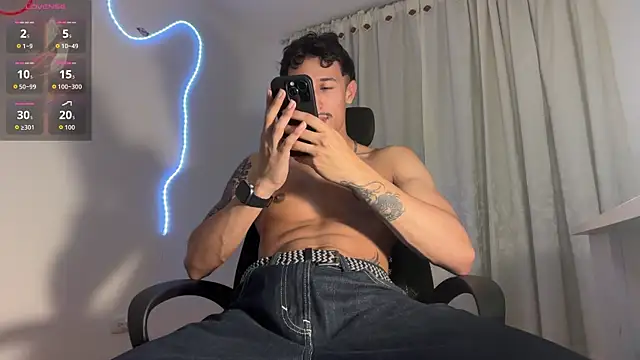 rafael stone11 online show from March 27, 2:06 am