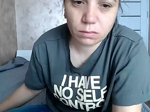 LorraGrey online show from April 27, 6:11 am