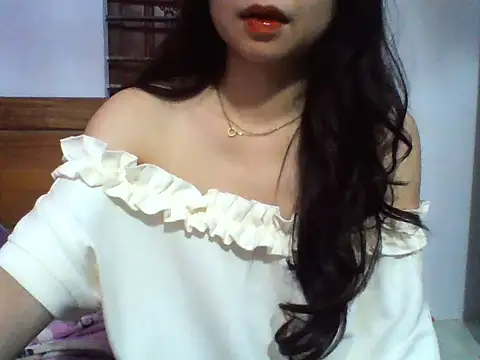 NinaKey online show from May 6, 8:30 am