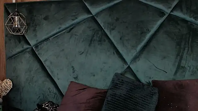 LannaQuinn online show from February 21, 4:02 am